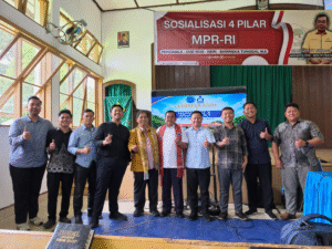 MANGIHUT SINAGA Anggota DPR RI memberikan Pembekalan 4 Pilar Kebangsaan kepada Calon Pendeta